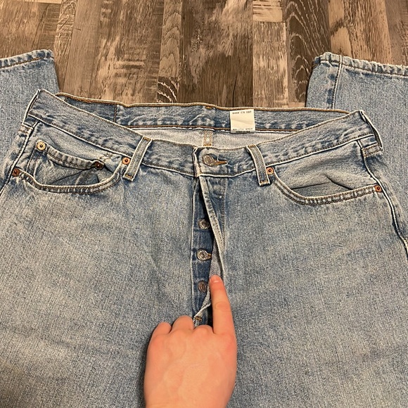 Levi Strauss & Co Light Wash Denim Straight Leg Pants Style 501 W36 L30 - Picture 3 of 10